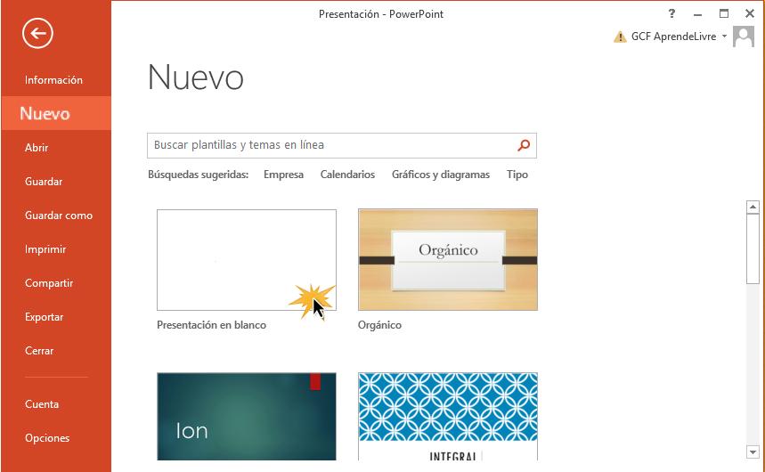 Puedes elegir un tema o simplemente crear una presentación en blanco.